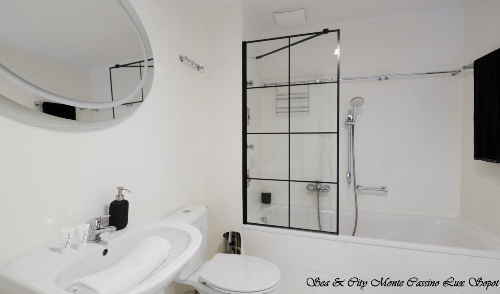 Sea & City 50 M Monte Casinno 100 M Beach Apartments Lux Сопот Екстер'єр фото
